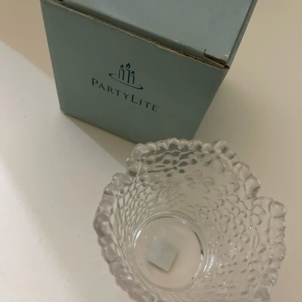 New Crystal Votive Tealight Candle Holder, 3 3/4" PartyLite - Picture 3 of 7